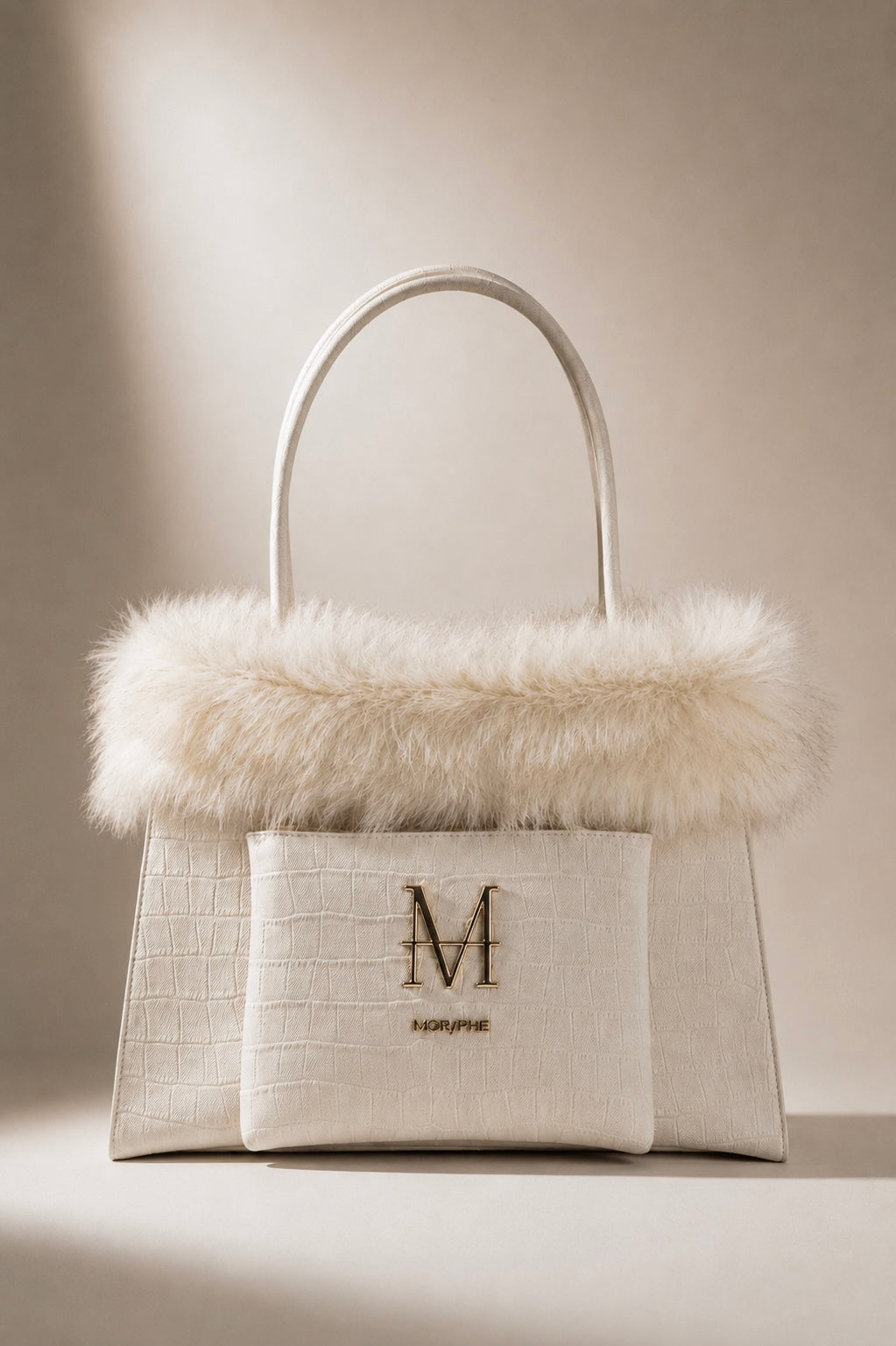 NEPHELE borsa trasformabile MOR/PHE in similpelle color panna con pochette frontale rimovibile, dettagli in oro e eco-fur