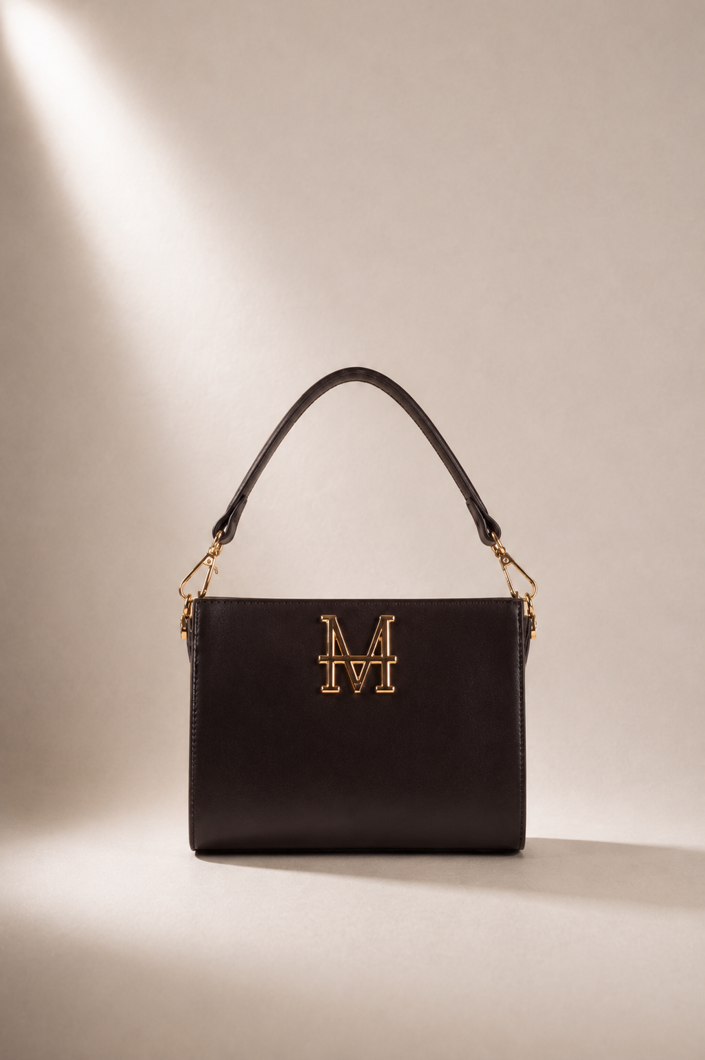 SYRINX pochette MOR/PHE color testa di moro con dettagli in oro, logo rotabile e manico rimovibile